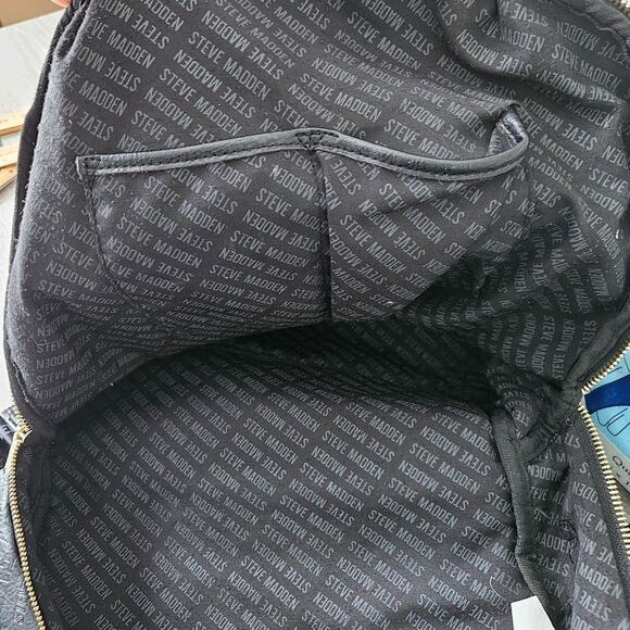 Steve Madden Black Backpack Bag Gold Zippers Logo Gym City Minimalist FLAWS - Picture 5 of 16